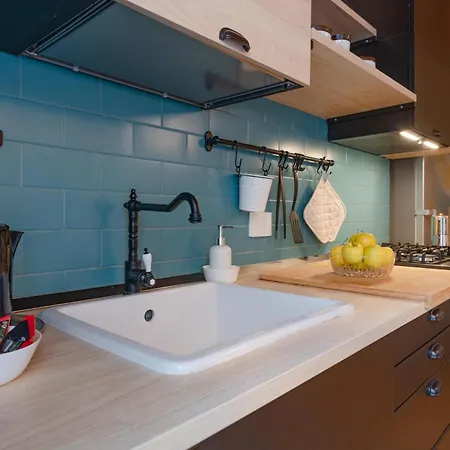 Secret Family Escape - Cozy Arched Flat