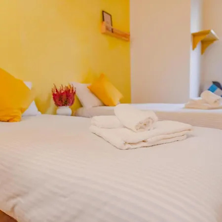 Secret Family Escape - Cozy Arched Flat