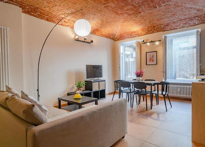 Secret Family Escape - Cozy Arched Flat شقة تورينو