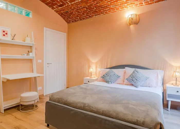 Апартаменты Secret Family Escape - Cozy Arched Flat
