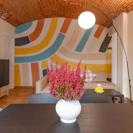 Secret Family Escape - Cozy Arched Flat * 토리노